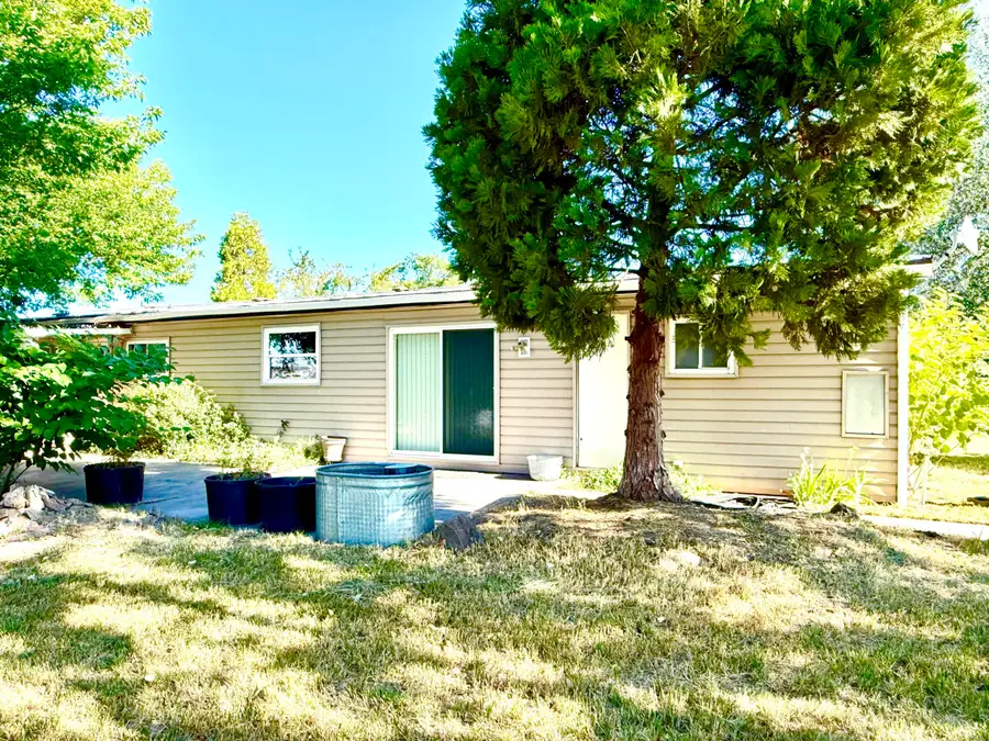 7992 Elliott, Klamath Falls, OR 97603 - Image #2