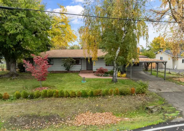 1294 Corona, Medford, OR 97504