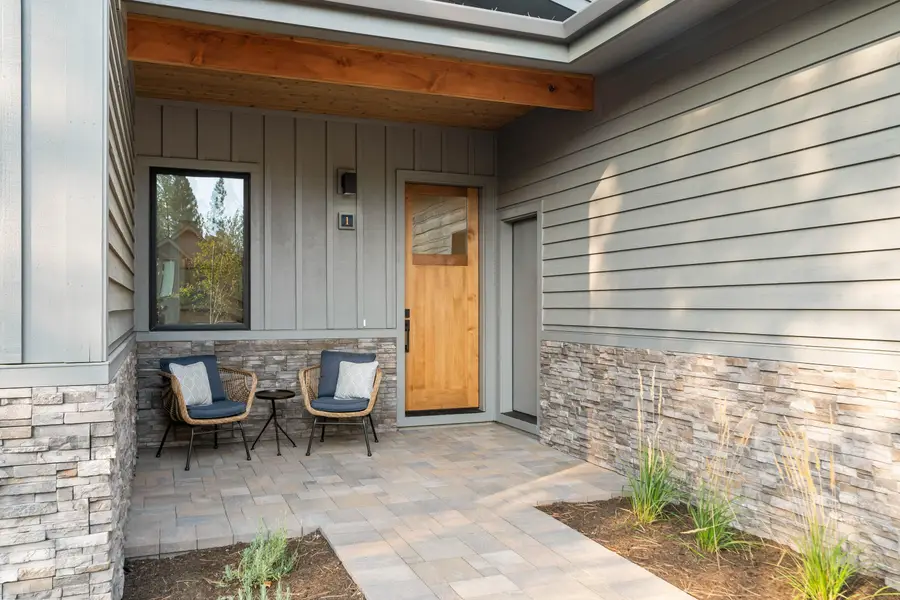 18281 Forestbrook, Bend, OR 97707 - Image #2