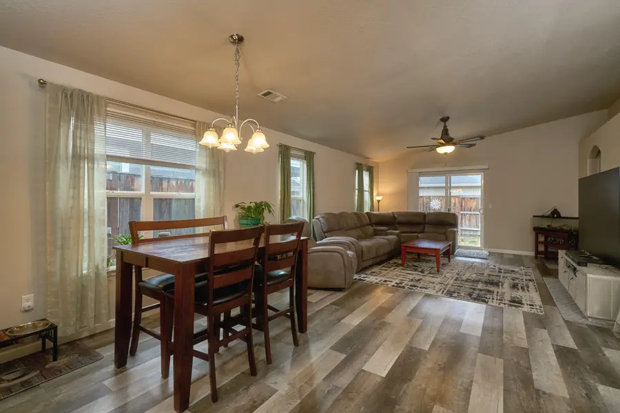 2507 Agate Meadows, White City, OR 97503 - Image #3