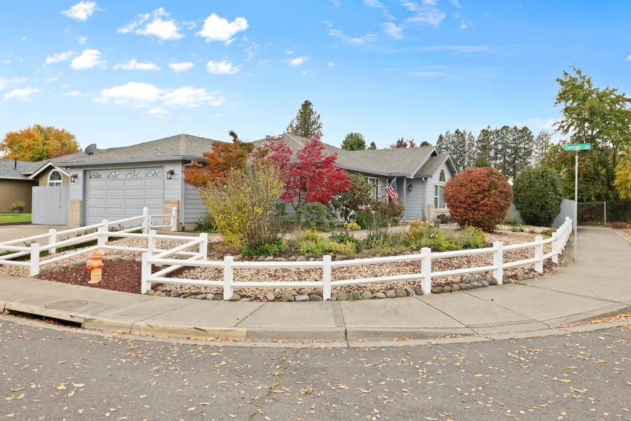 1401 Diamond, Medford, OR 97501 - Image #2