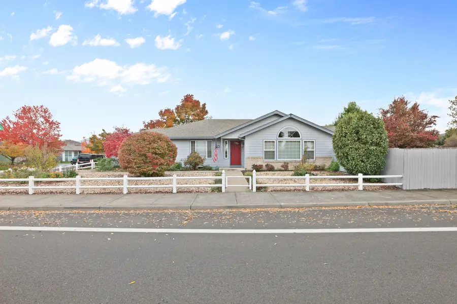 1401 Diamond, Medford, OR 97501 - Image #3