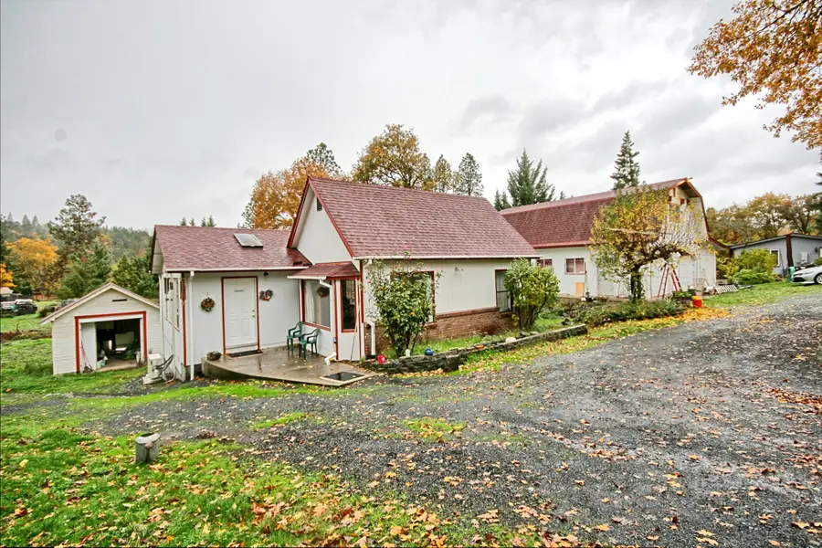 5960 Cloverlawn, Grants Pass, OR 97527 - Image #2