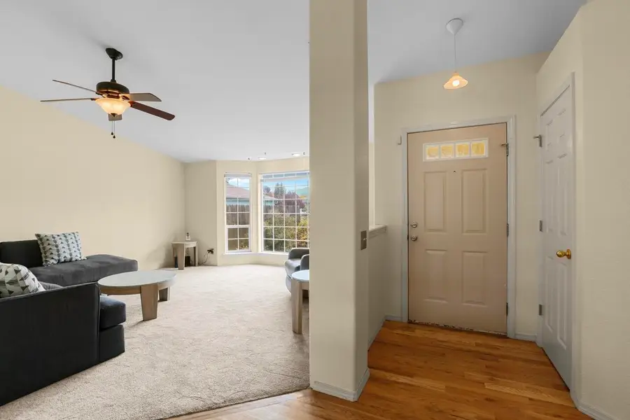 908 Blossom, Medford, OR 97501 - Image #3