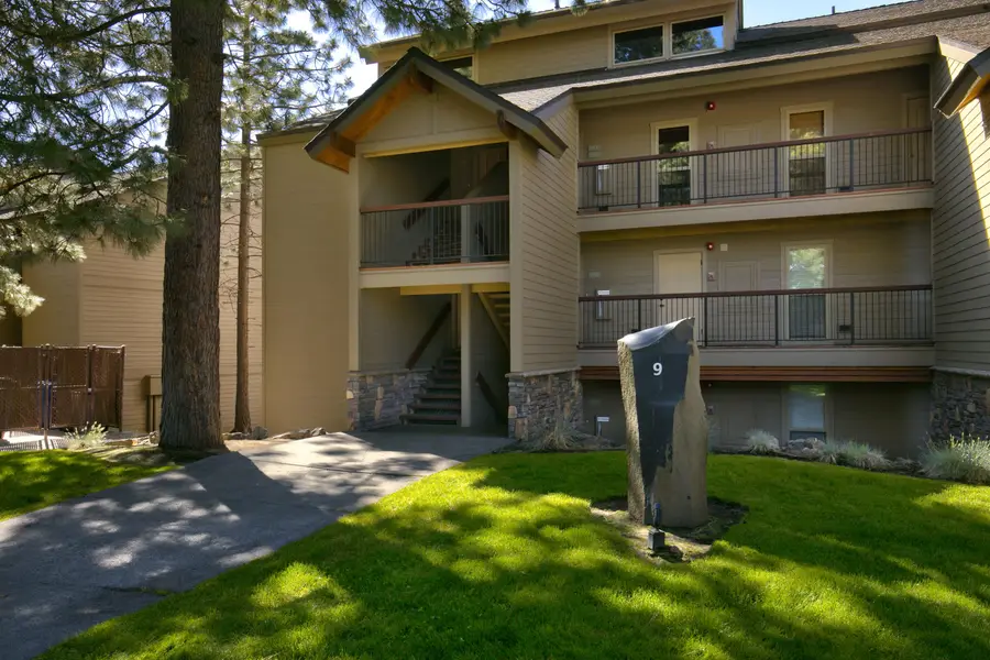 18575 SW Century, Bend, OR 97702 - Image #2