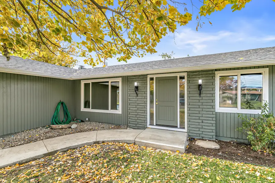 1724 Whitman, Medford, OR 97501 - Image #2