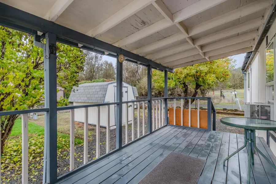 8951 E Evans Creek, Rogue River, OR 97537 - Image #2