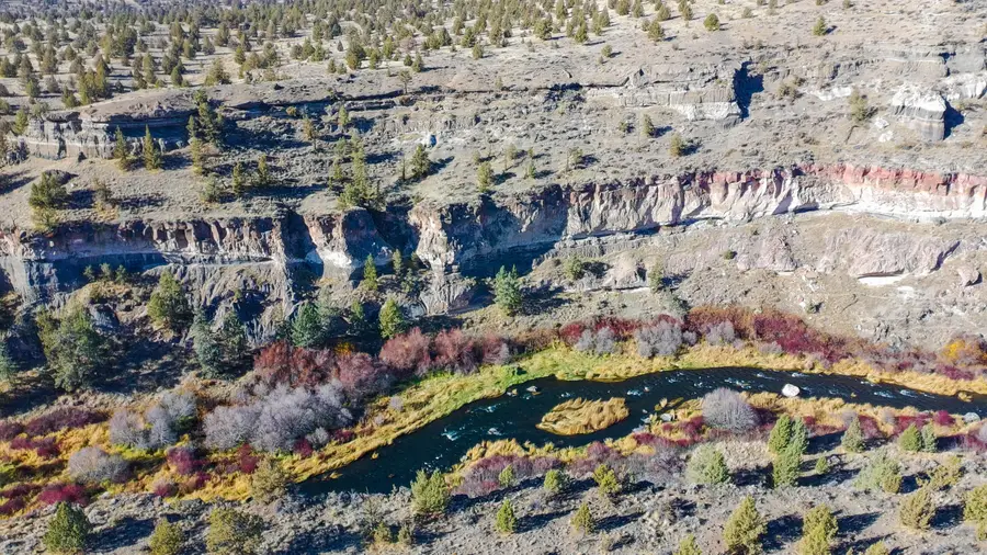 12233 NW Steelhead Falls, Terrebonne, OR 97760 - Image #2