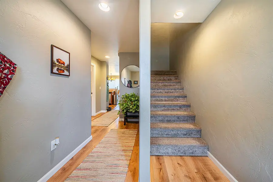 887 Silver Fox, Central Point, OR 97502 - Image #3