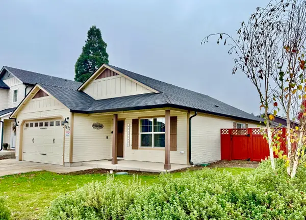 1627 S Columbus, Medford, OR 97501