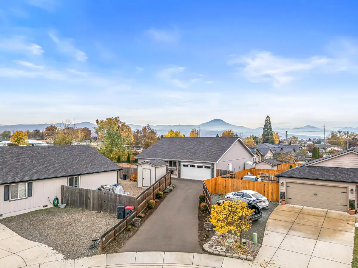 3228 Ramie, White City, OR 97503 - Image #1