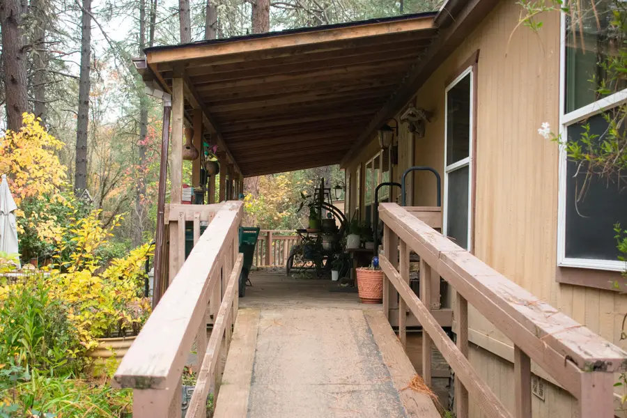 12370 Lower River, Grants Pass, OR 97526 - Image #2