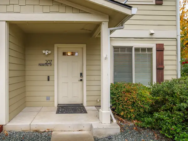 207 Madrone, Rogue River, OR 97537