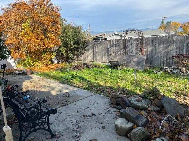 1505 Agape, Grants Pass, OR 97527 - Image #2