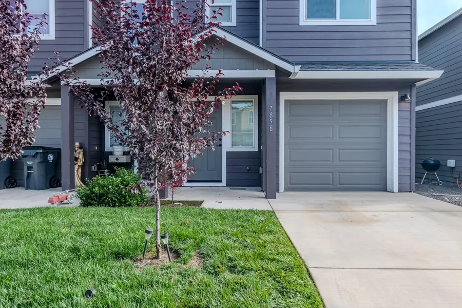 7858 Phaedra, White City, OR 97503 - Image #2