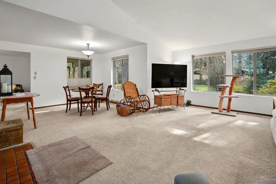 20743 Blacksmith, Bend, OR 97702 - Image #3