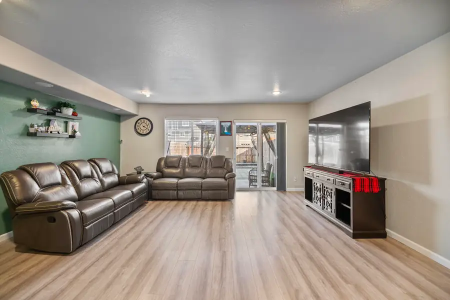 7870 Phaedra, White City, OR 97503 - Image #3