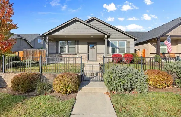 1467 S Spring, Medford, OR 97504