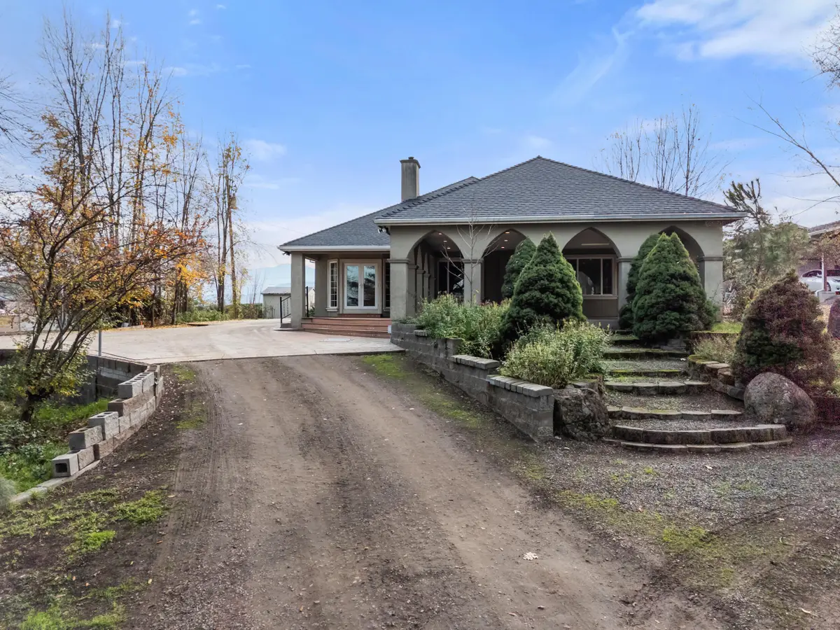 1924 Myers, Medford, OR 97501 - Image #1