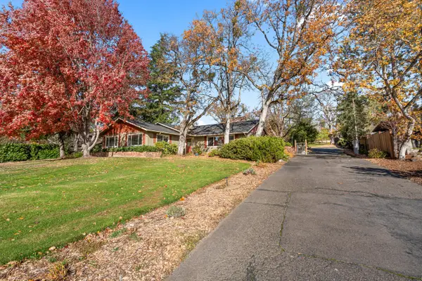 2241 Dellwood, Medford, OR 97504