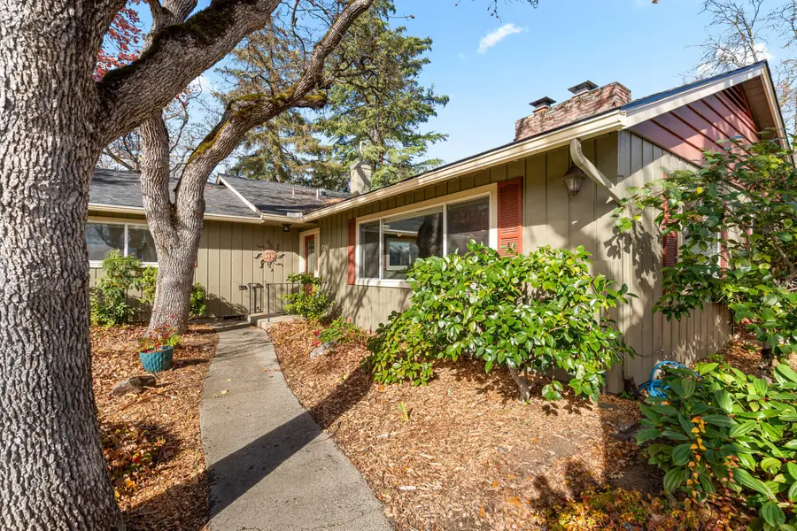 2241 Dellwood, Medford, OR 97504 - Image #3