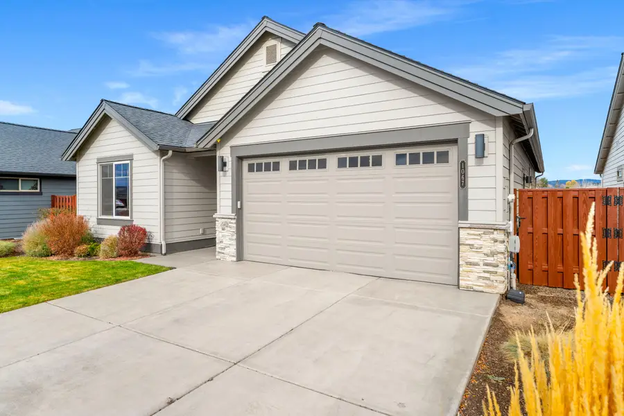 1067 NE Henry, Prineville, OR 97754 - Image #2