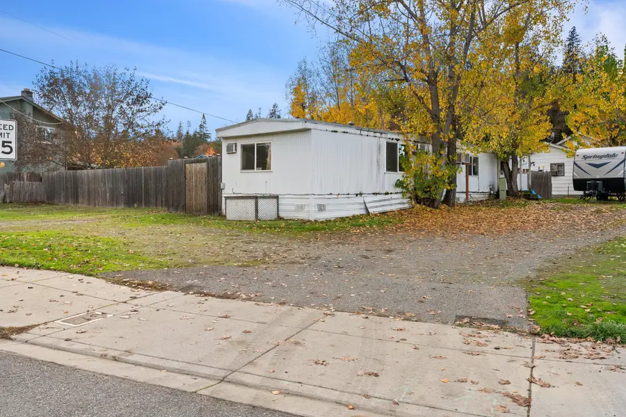 1550 Drury, Grants Pass, OR 97527 - Image #2