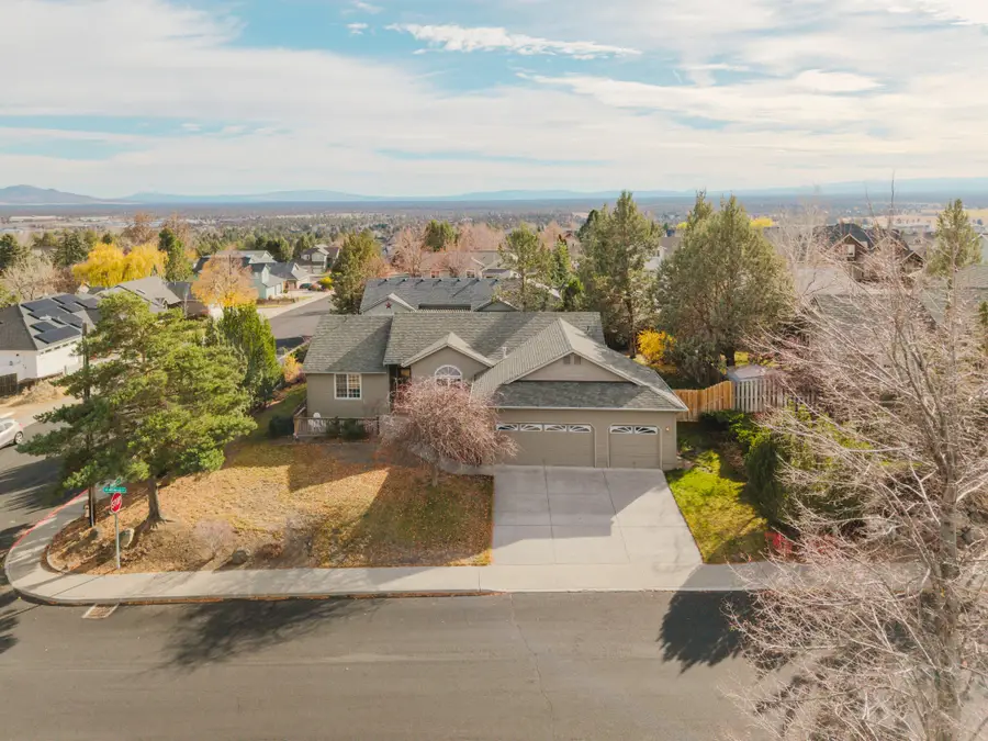 3734 SW Wickiup, Redmond, OR 97756 - Image #2