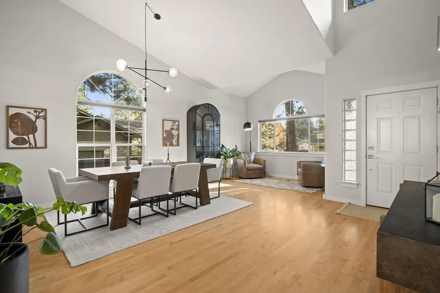 1872 NW Hill Point, Bend, OR 97703 - Image #3