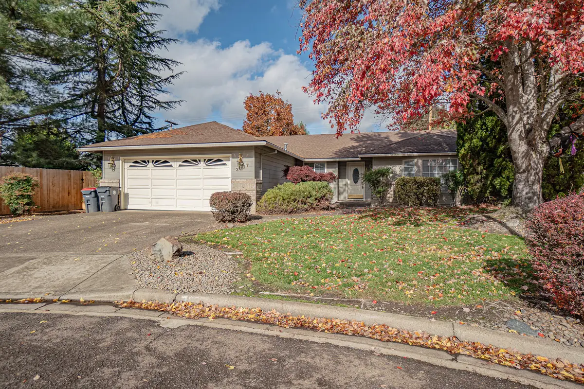 3037 Jenero, Medford, OR 97504 - Image #1