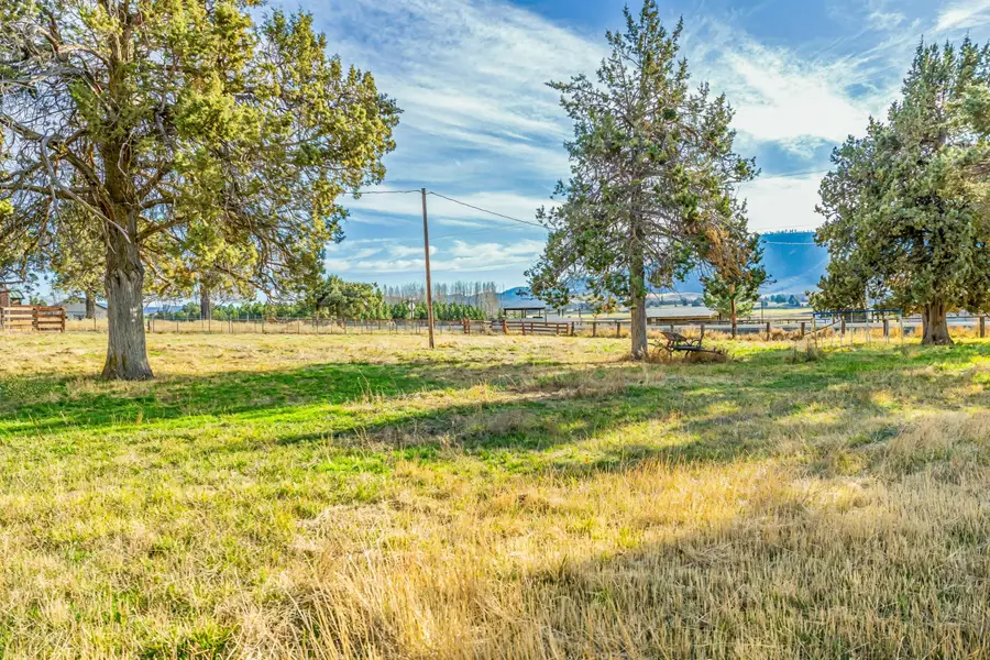 19223 N Poe Valley, Klamath Falls, OR 97603 - Image #3