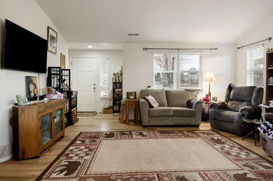 2607 NE 5th, Redmond, OR 97756 - Image #3