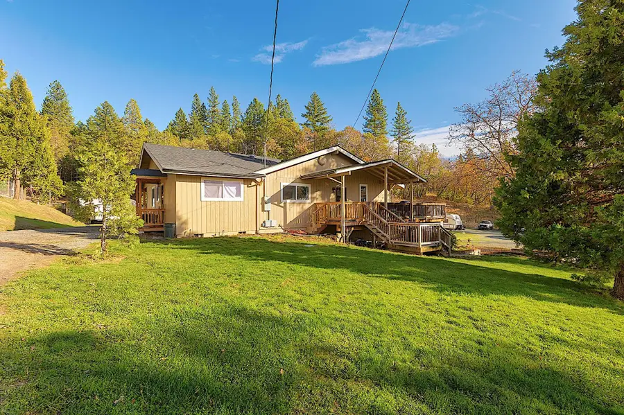 315 Hitching Post, Grants Pass, OR 97526 - Image #2