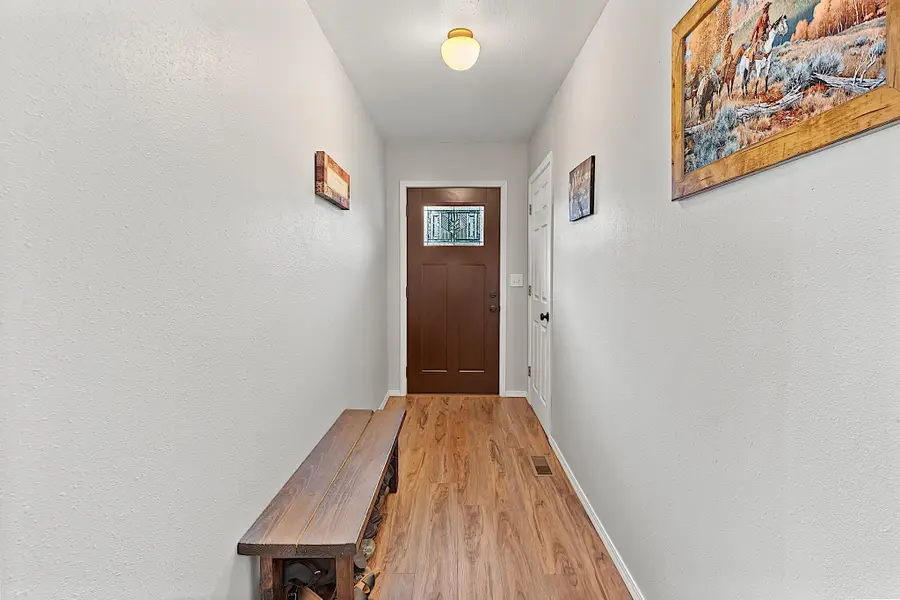 315 Hitching Post, Grants Pass, OR 97526 - Image #3