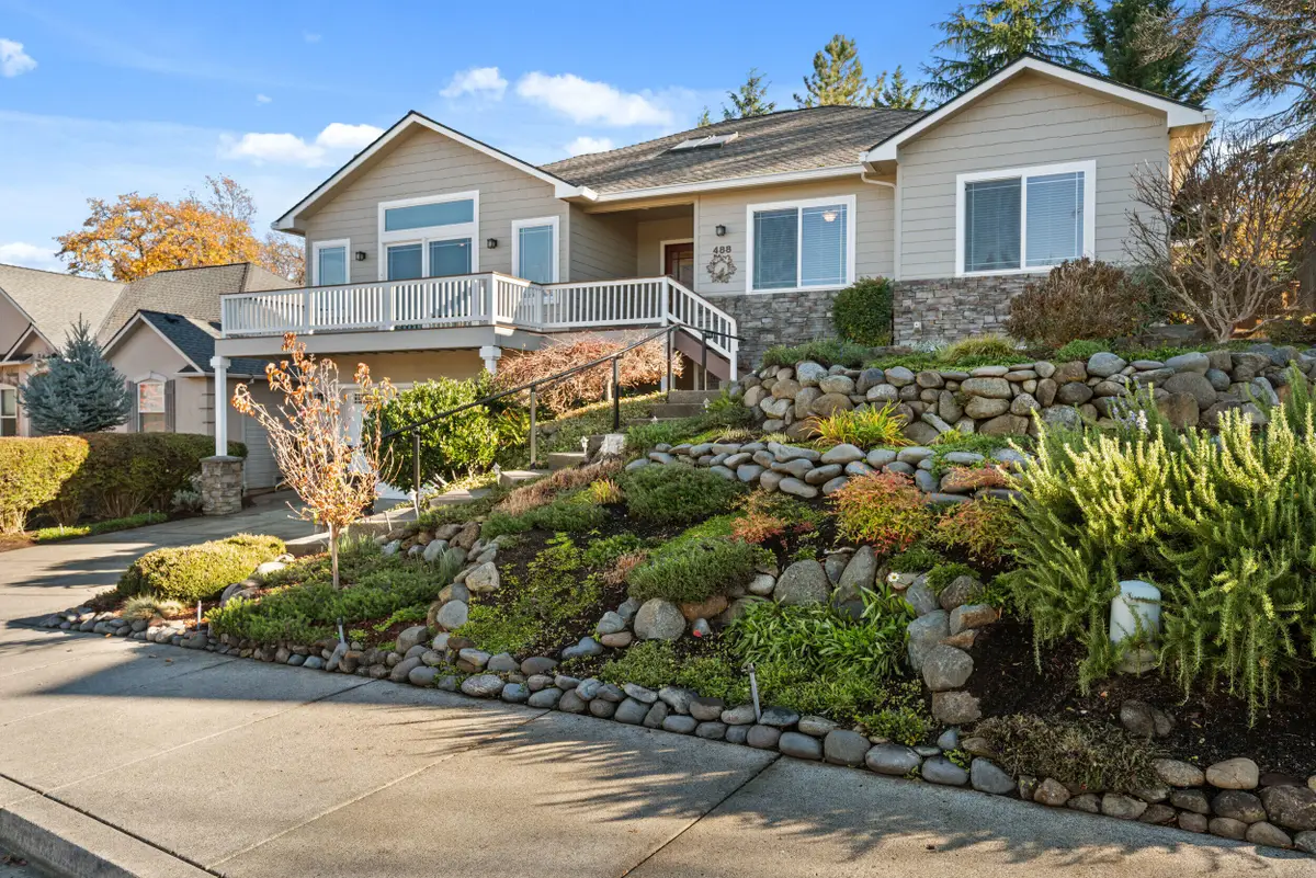 488 Quail Run, Eagle Point, OR 97524 - Image #1