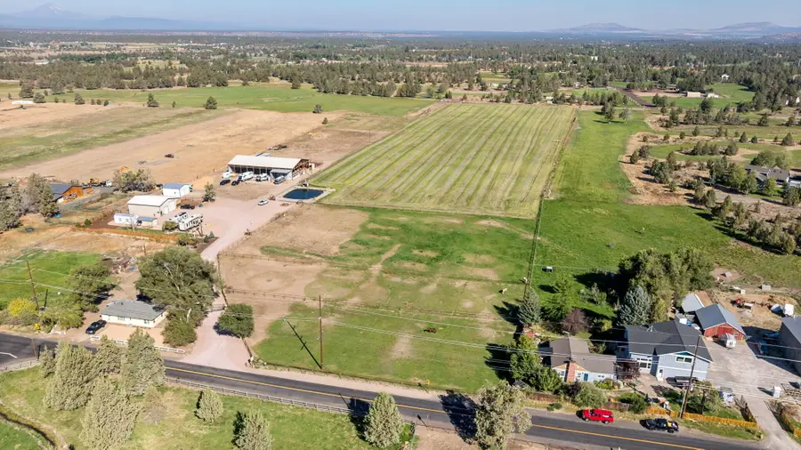 5755 SW Obsidian, Redmond, OR 97756 - Image #2