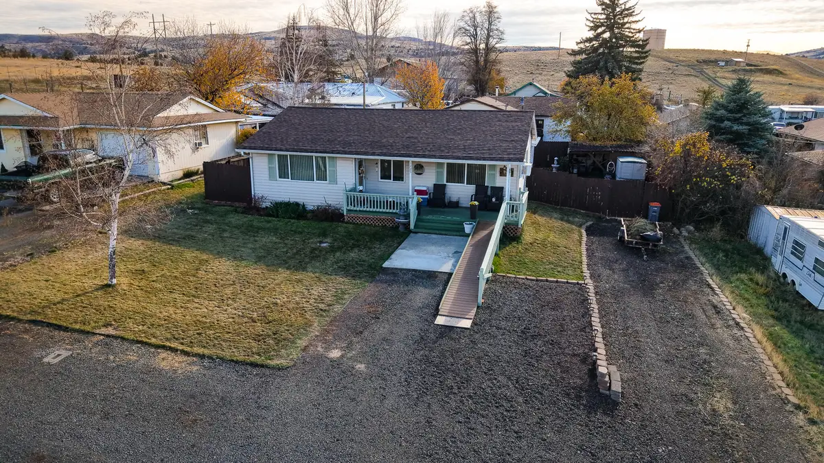 1225 B Street, Fossil, OR 97830 - #1