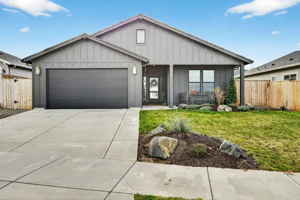 3738 Durst, Medford, OR 97504