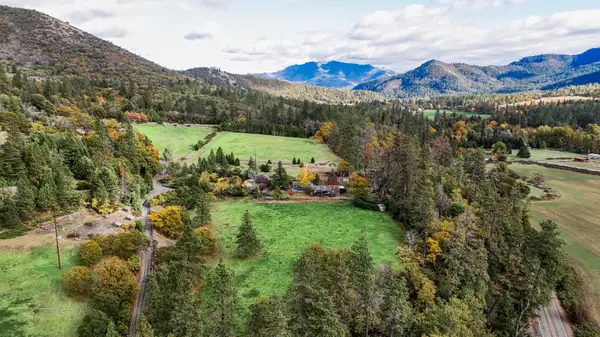 13230 Highway 238, Jacksonville, OR 97530