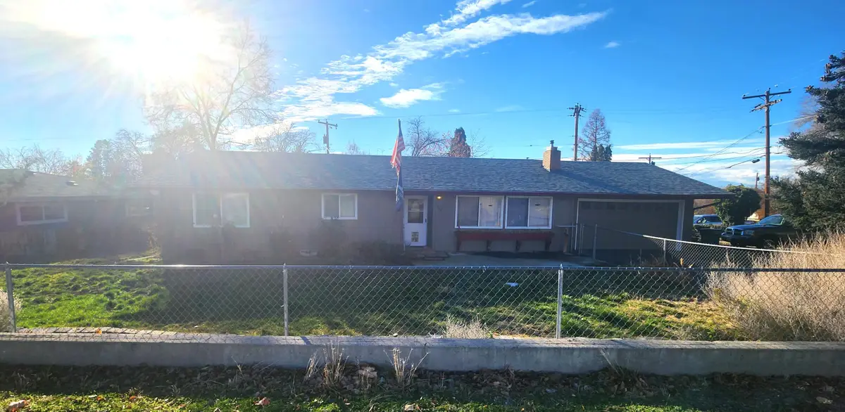 1902 Carlson, Klamath Falls, OR 97603 - Image #1