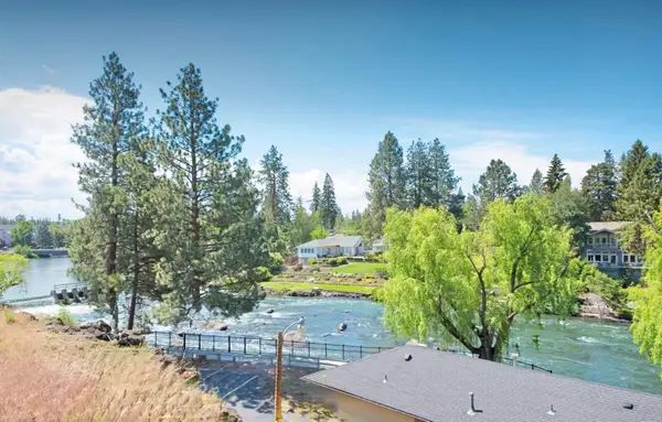 1565 NW Wall, Bend, OR 97703