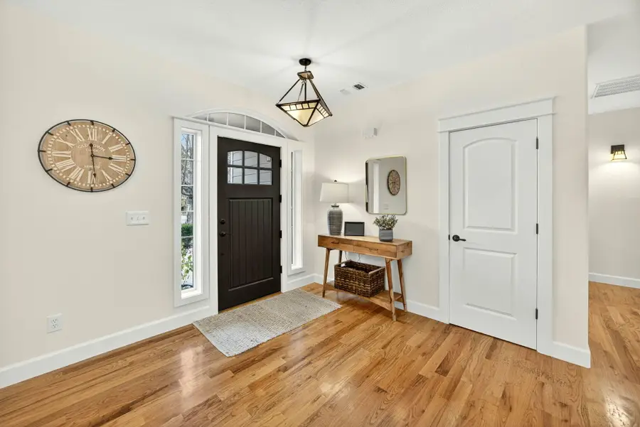 13 Portabello, Eagle Point, OR 97524 - Image #2