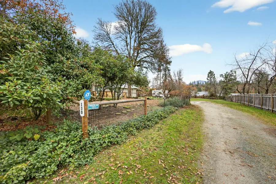 130 Acorn, Merlin, OR 97532 - Image #2