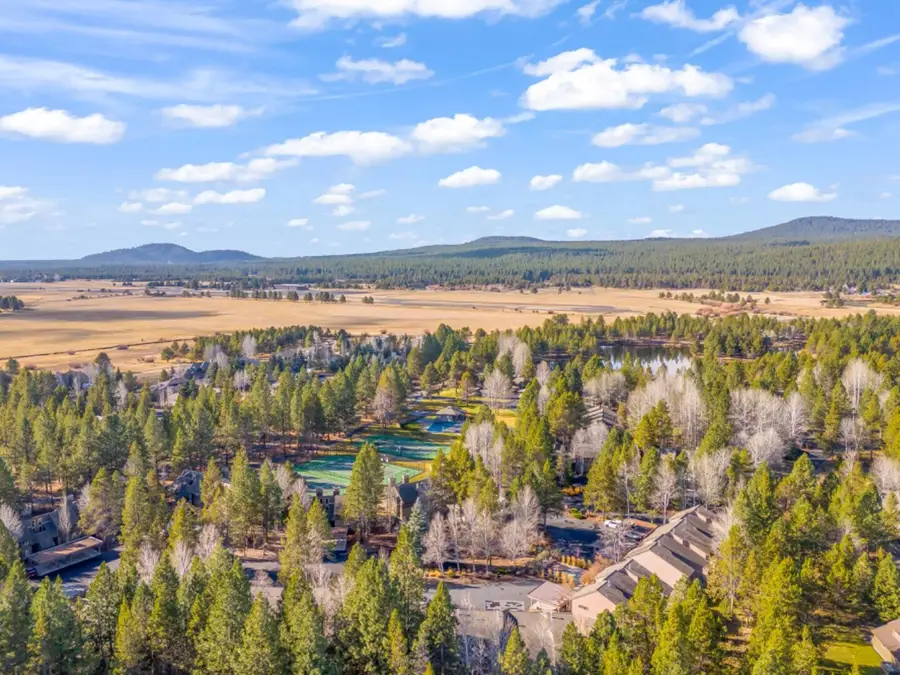 17714 Lake Aspen, Sunriver, OR 97707 - Image #2