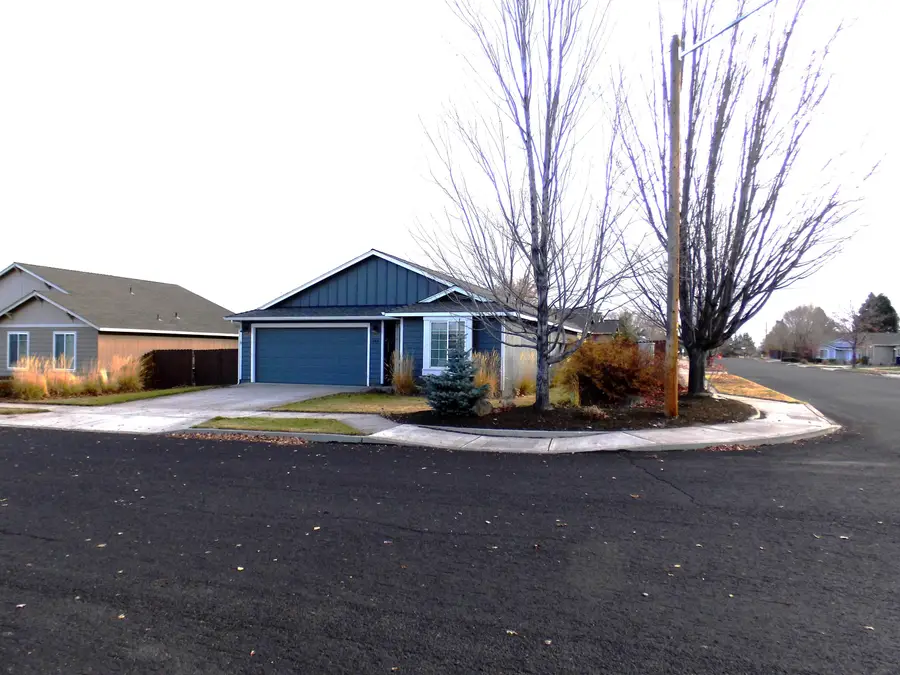 248 SW 29th, Redmond, OR 97756 - Image #2