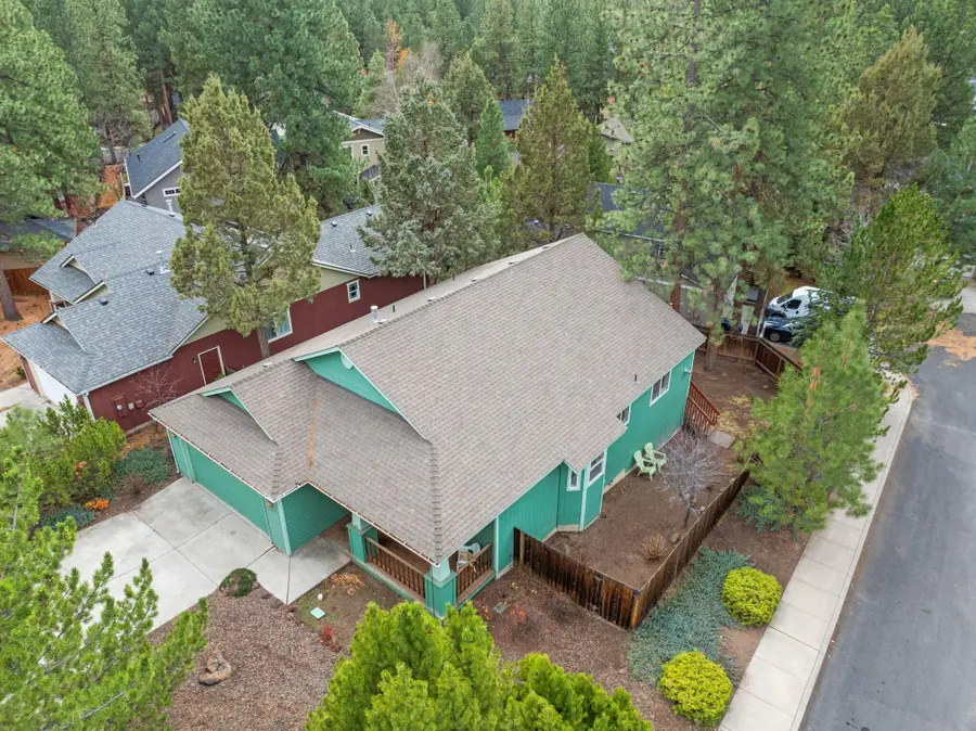 2627 NW Rainbow Ridge, Bend, OR 97703 - Image #2