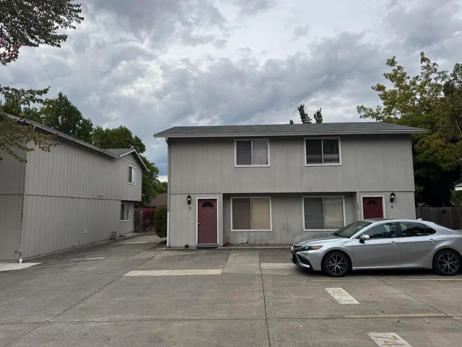 747 Spring, Medford, OR 97504 - Image #3