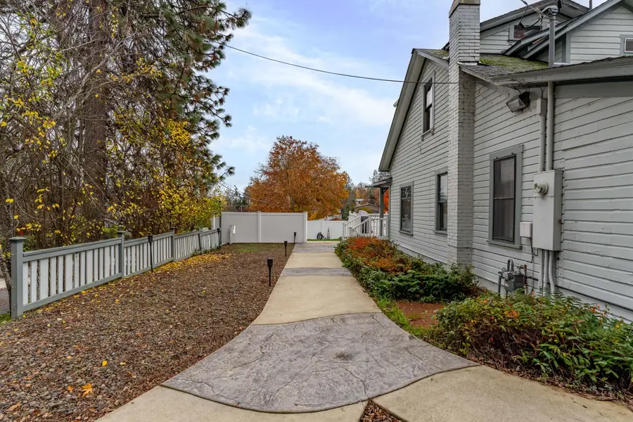 600 NW Elm, Grants Pass, OR 97526 - Image #2