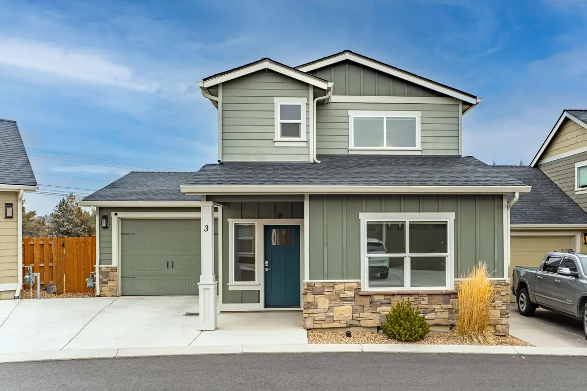 2755 SW Greens, Redmond, OR 97756 - Image #1