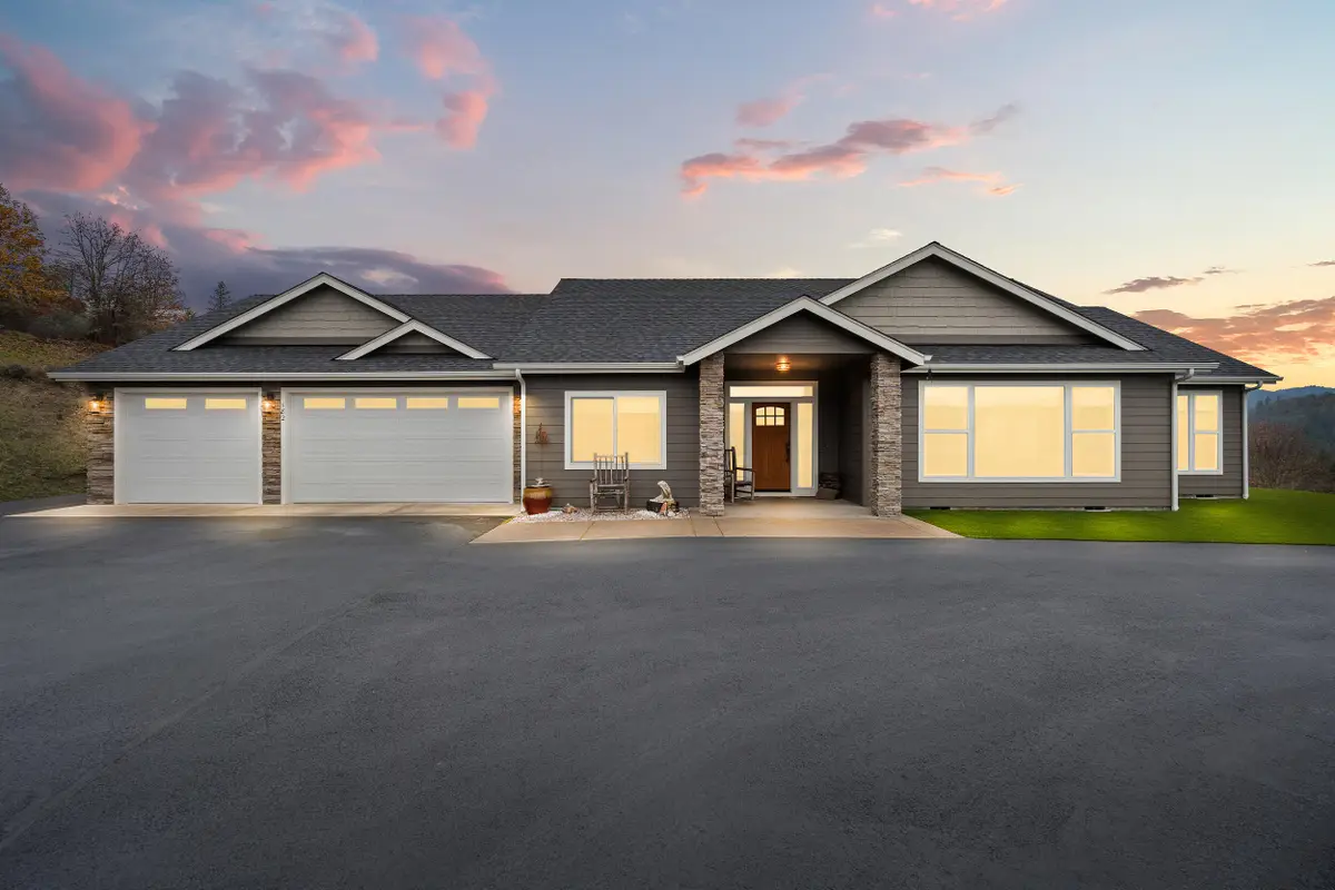 182 Blue Chip, Grants Pass, OR 97527 - Image #1